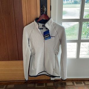 Women’s Patagonia R-3 Jacket Size medium